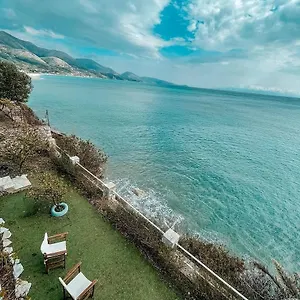 Сasa de vacaciones Lori, Qeparo