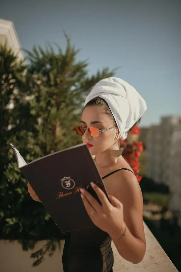Flower Hotels & Resorts Golem