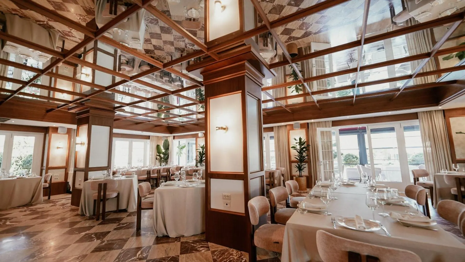 Flower Hotels & Resorts Golem   Golem (Tirana)