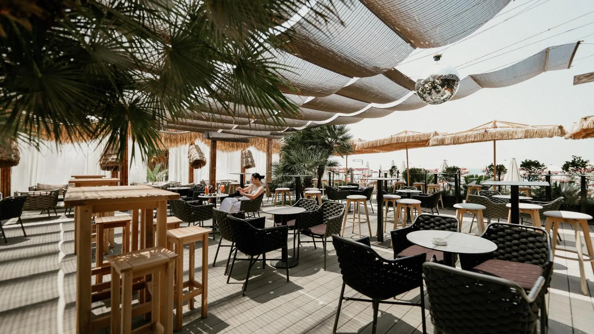 Flower Hotels & Resorts Golem  Golem (Tirana)