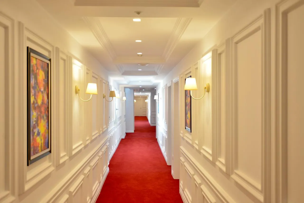 Flower Hotels & Resorts Golem  Albanien