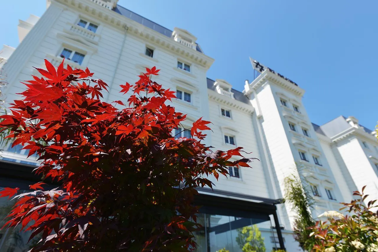 Flower Hotels & Resorts Golem   Golem (Tirana)